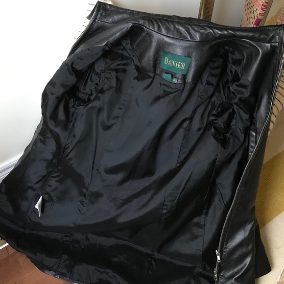 Danier 3/4 length leather jacket - Picture 11 of 15